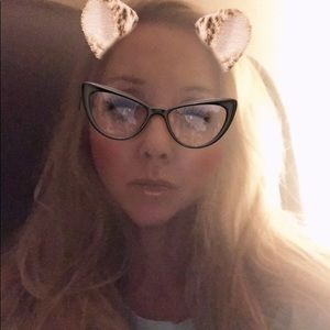 Meet your Posher, Casie